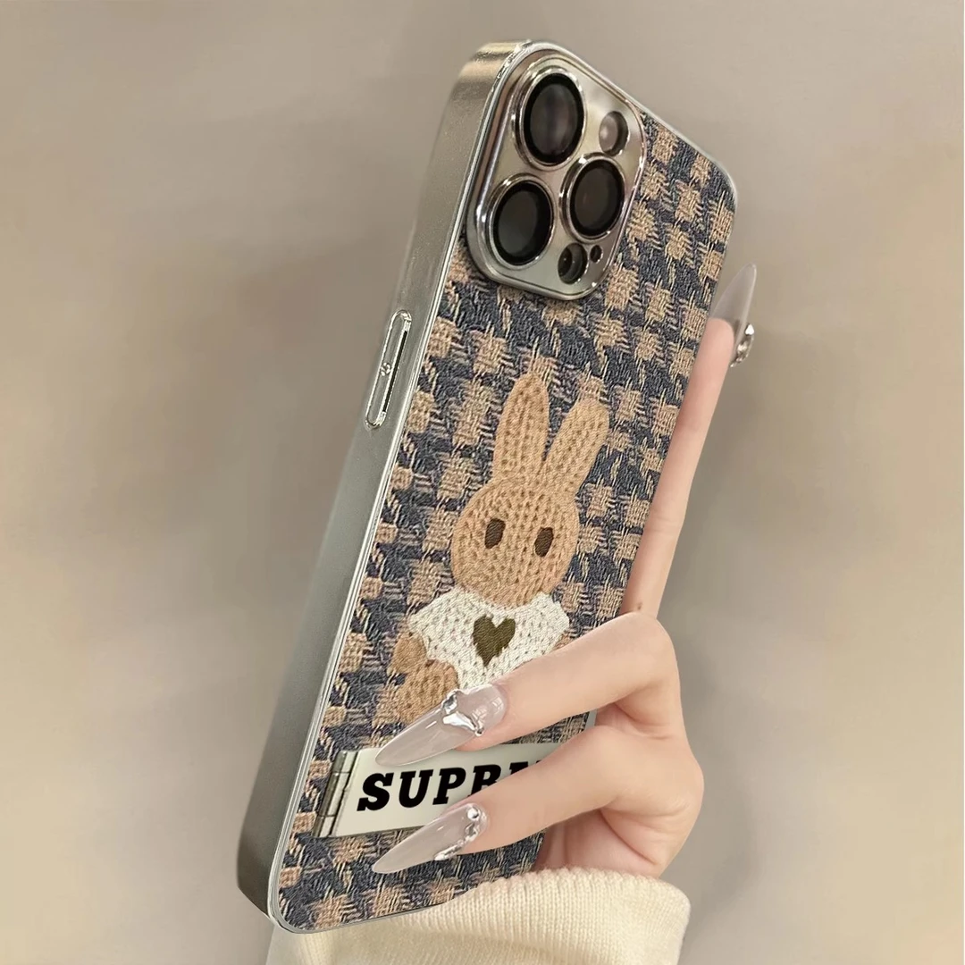 毛衣纹兔子适用苹果16promax手机壳网红iPhone15电镀小羊17promax