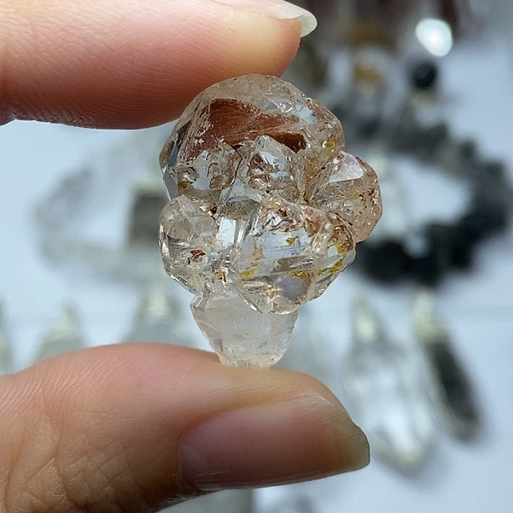 颈饰未镶嵌水晶红泥油胆闪灵花