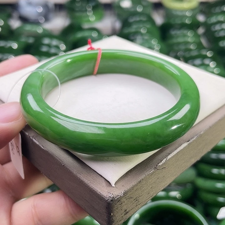 未镶嵌手镯和田玉（碧玉）