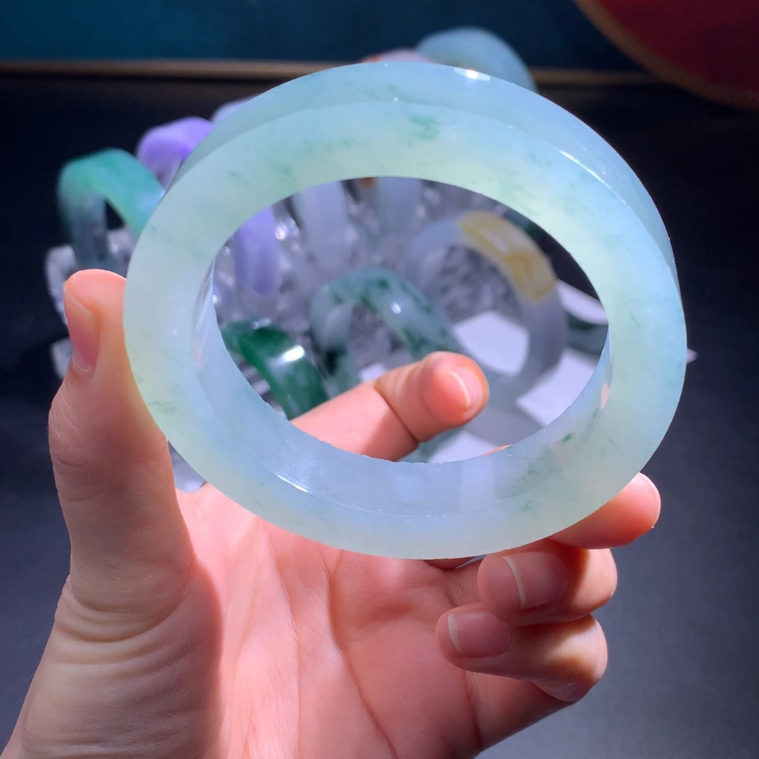 未镶嵌冰种飘花定制翡翠
