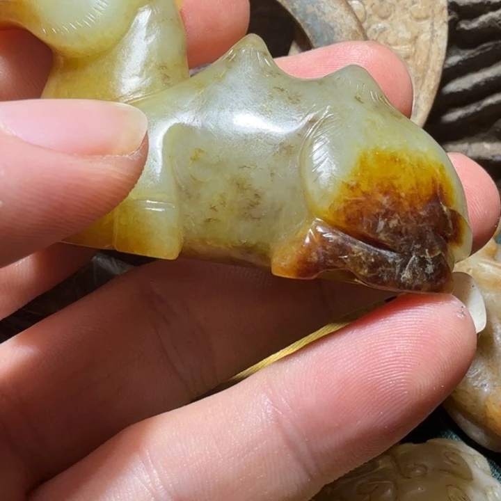 独***2和田玉（糖玉）未镶嵌挂件
