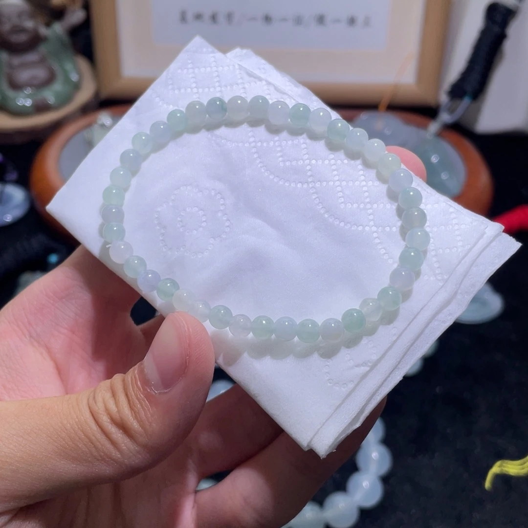翡翠未镶嵌颈饰手串