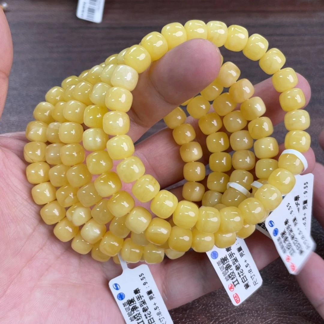 未镶嵌琥珀裸石003多样性发其一