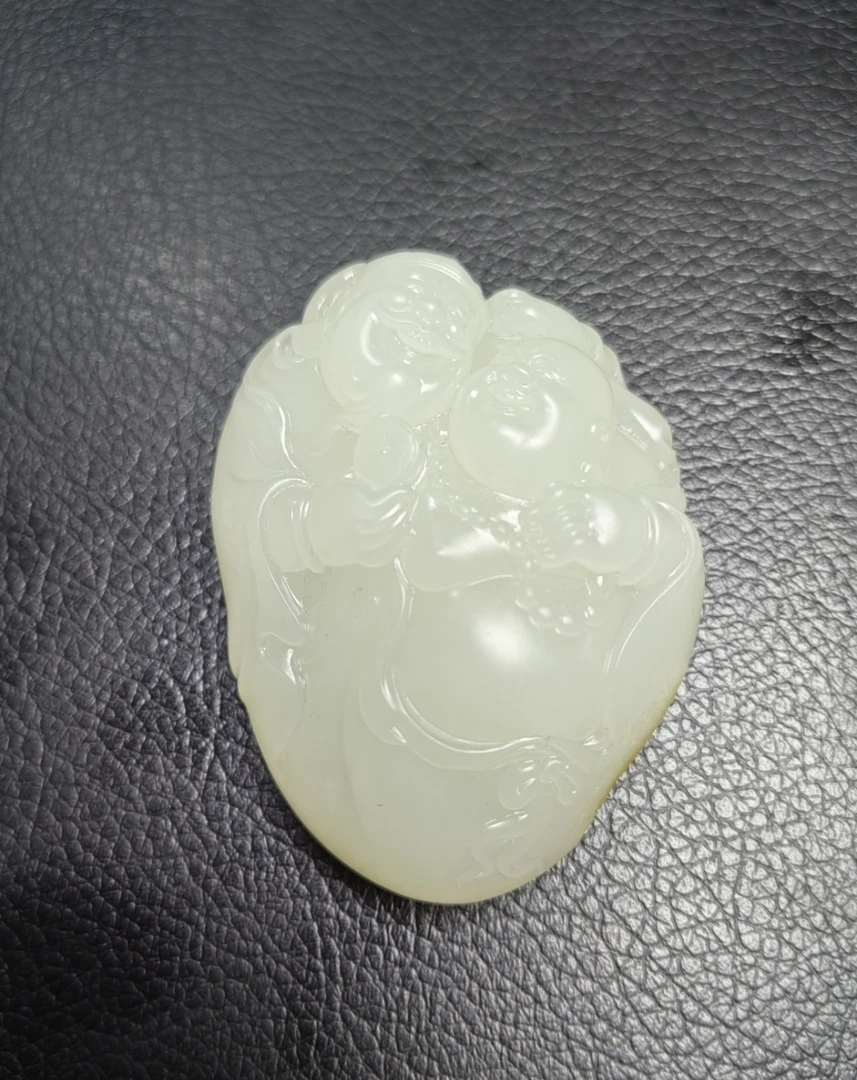 新疆和田玉吊坠财富一生