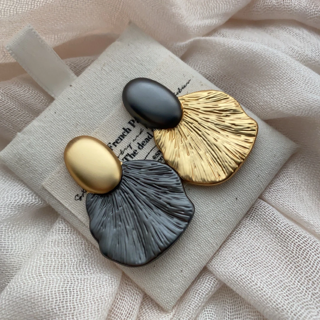 铜合金耳饰 复古凡尔赛金属风磨砂质感耳环气质轻奢时尚耳钉耳饰