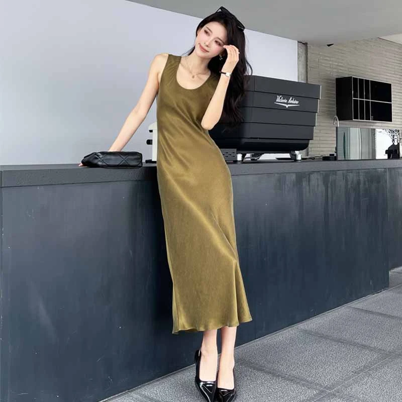 【栖谷】砂洗铜氨丝U领背心连衣裙 轻奢两侧立裁收腰显瘦气质裙子女