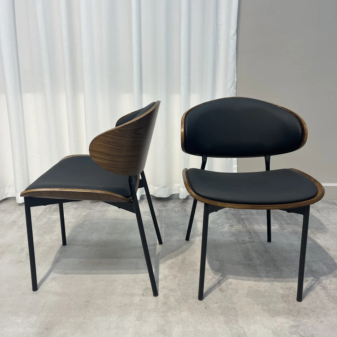 实木餐椅家用中古风靠背椅子2024新款高级餐桌椅意式极简伊姆斯椅