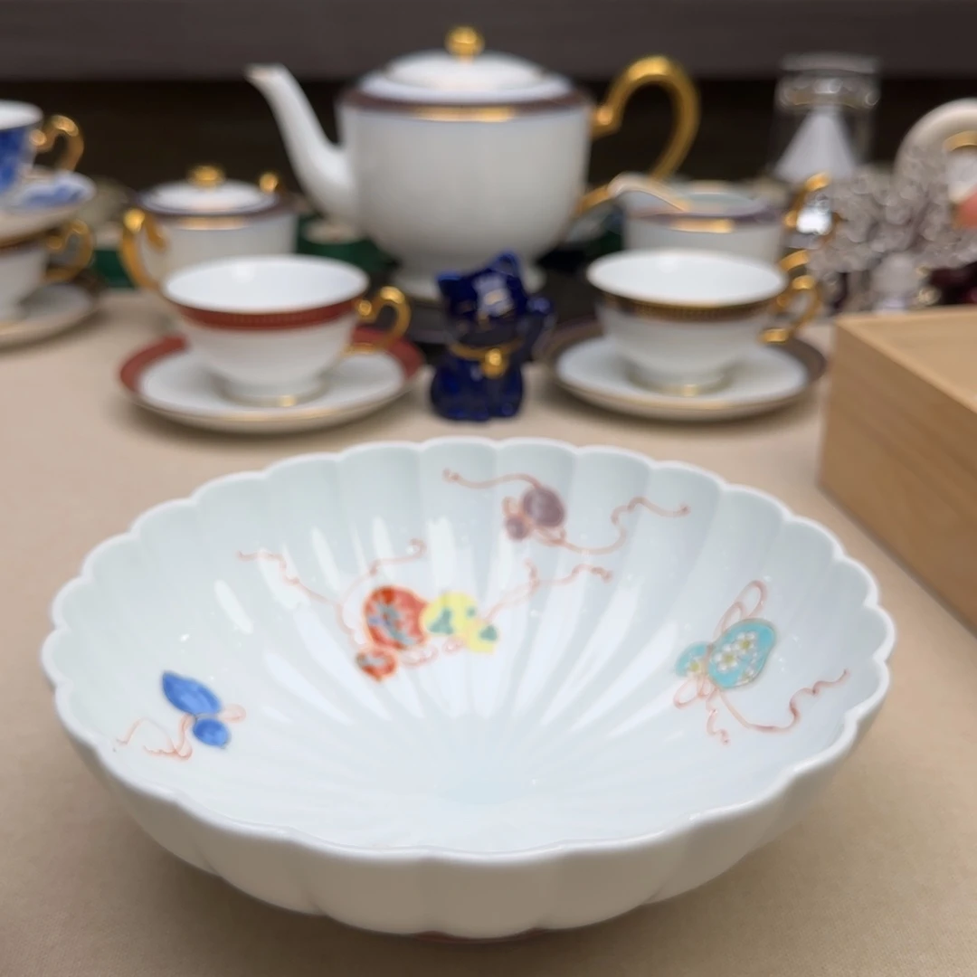瓷片新号开播。点点关注