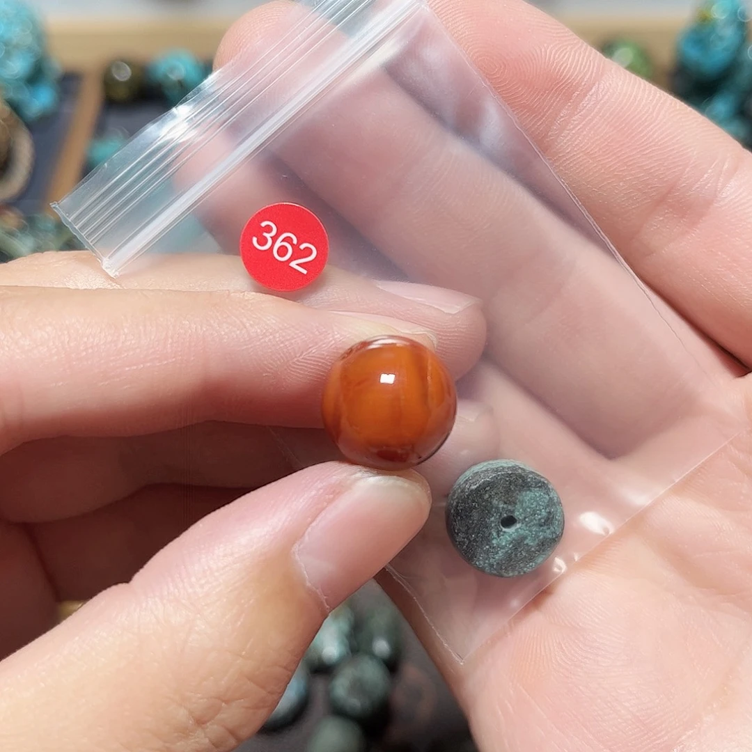 妈***酱玛瑙/玉髓未镶嵌圆珠桶珠老型手串！！