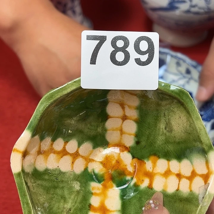 瓷片