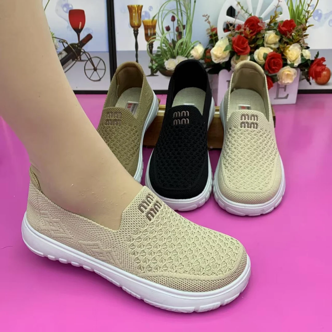 2025春季新款舒适透气平底防滑一脚蹬单鞋软底妈妈鞋