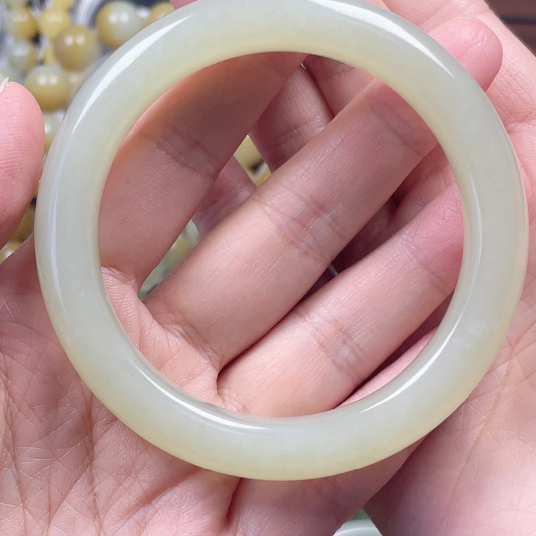 和田玉手镯未镶嵌胖*昕56