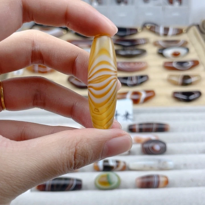 玛瑙/玉髓颈饰未镶嵌糖**～