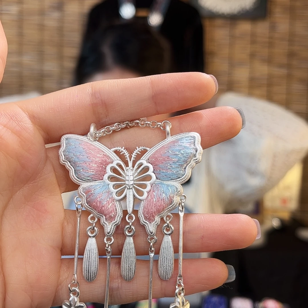 布艺合金蝴蝶吊坠3