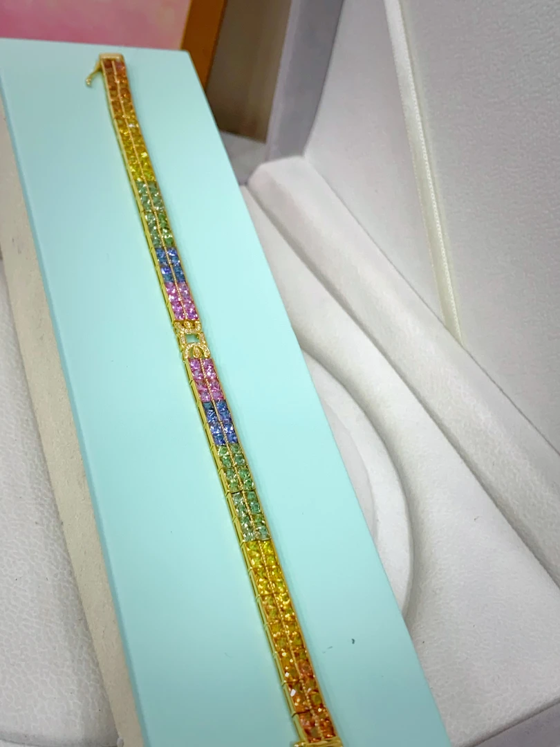 18K金镶嵌天然彩色蓝宝石手链