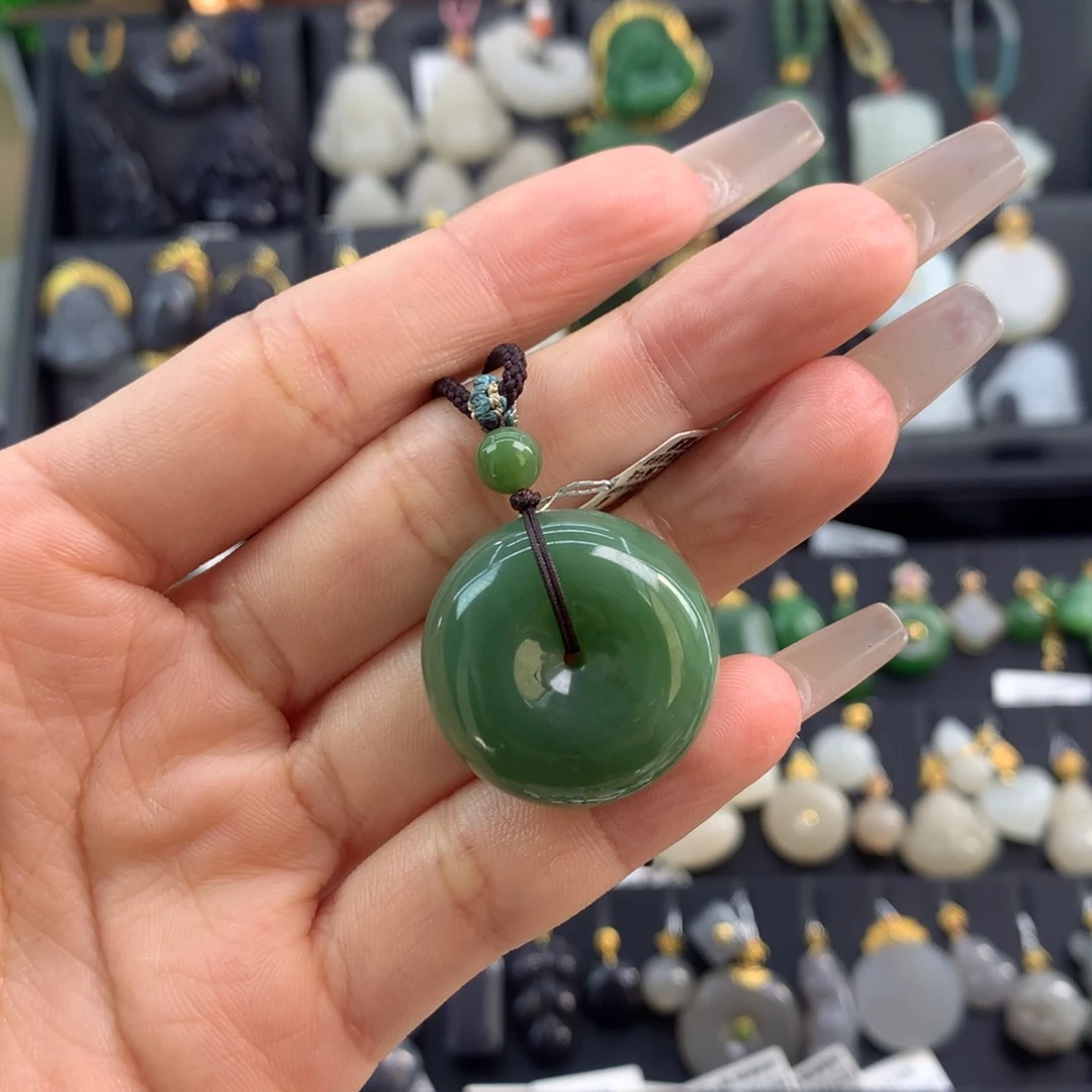 和田玉吊坠未镶嵌