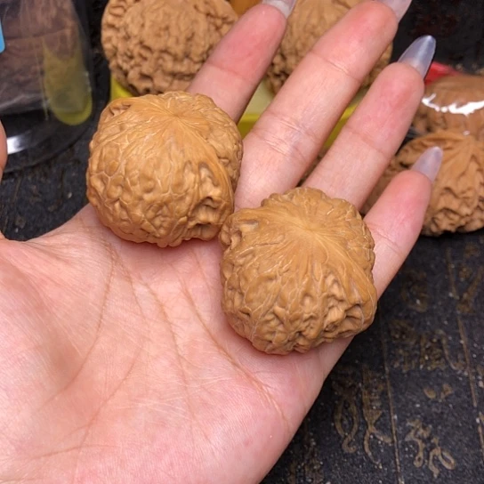 文玩核桃吊坠铁锤