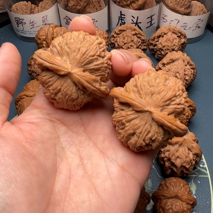 文玩核桃把件45闷白