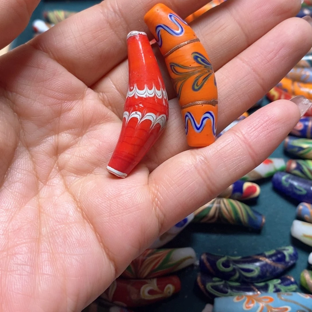 琉璃颈饰印度尼西亚弯管两个