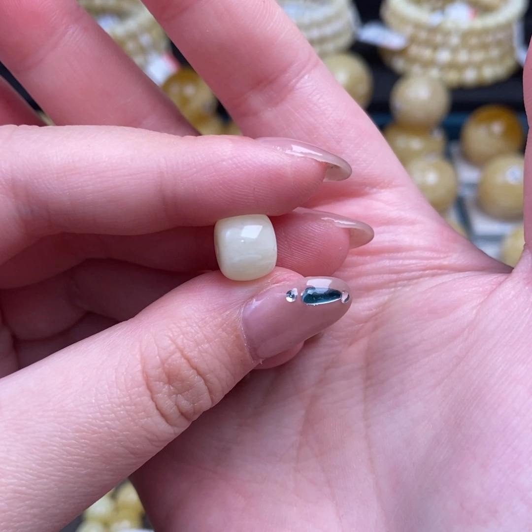 蜜蜡未镶嵌珠宝奇石卡10