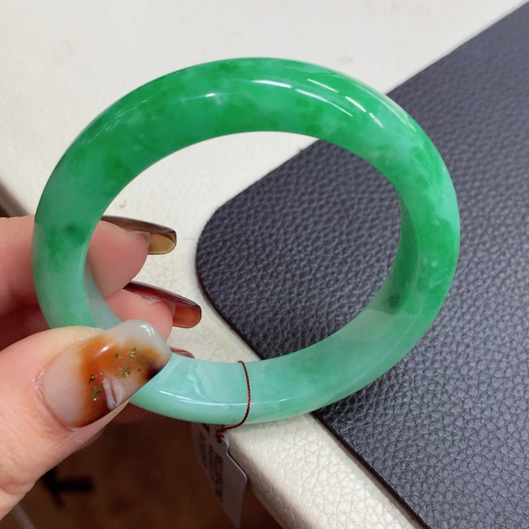 未镶嵌手镯翡翠缅甸