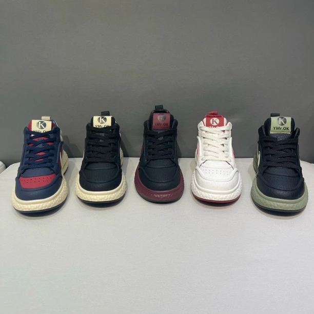 2025秋冬新款韩版系带潮流运动中帮帮休闲鞋舒适软底百搭男鞋