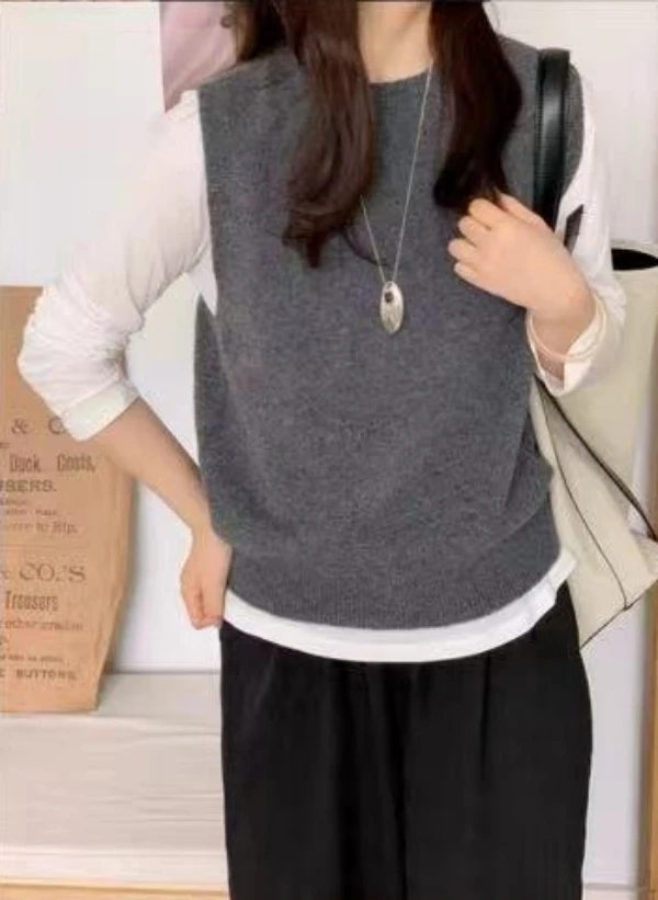 2025纯羊毛圆领纯色显瘦洋气无袖基础百搭时尚针织马甲背心坎肩
