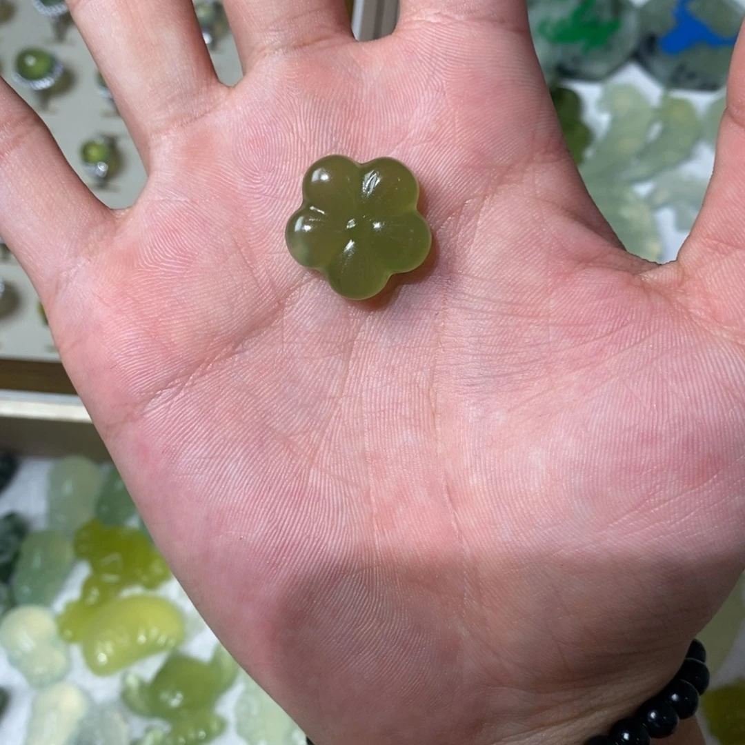 岫玉未镶嵌吊坠(不含链)