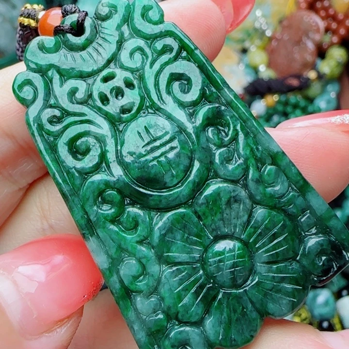 翡翠未镶嵌颈饰天然A货32