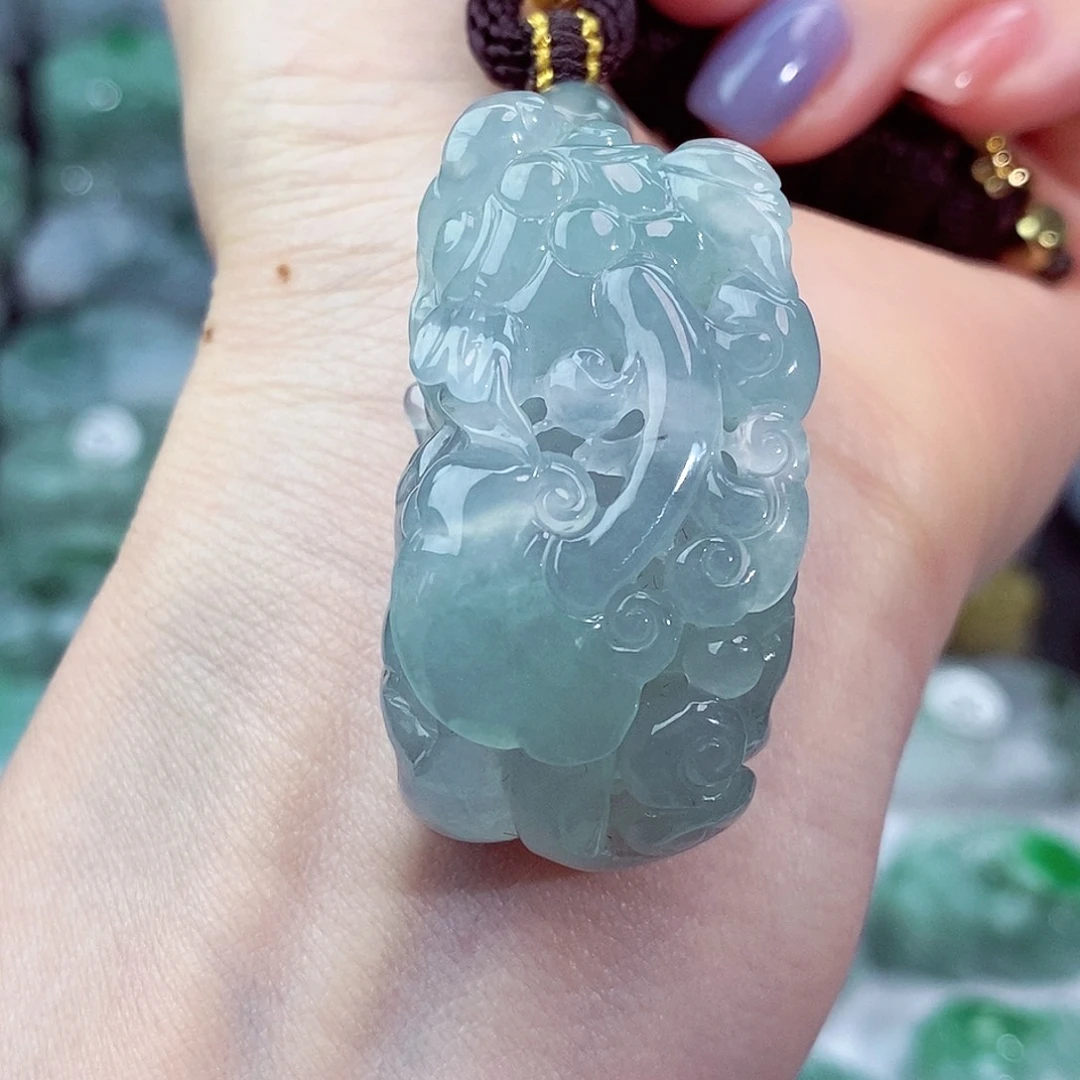 颈饰未镶嵌翡翠天然