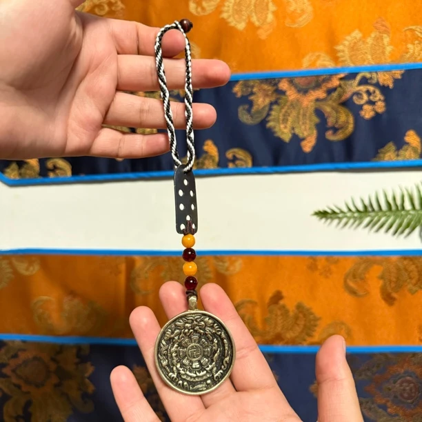 拉萨直发 民助仓999文化祈福挂饰