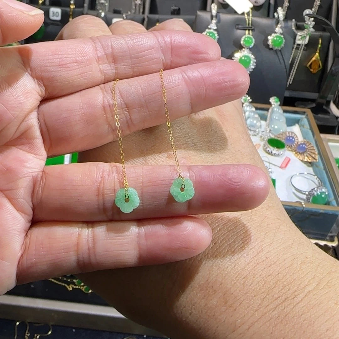 翡翠18K金镶嵌颈饰耳线