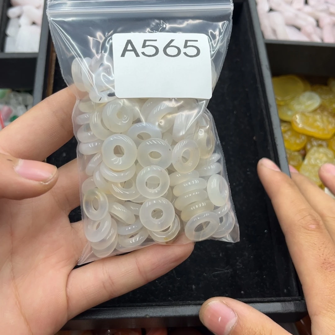 甜***橘合金颈饰玛瑙/玉髓