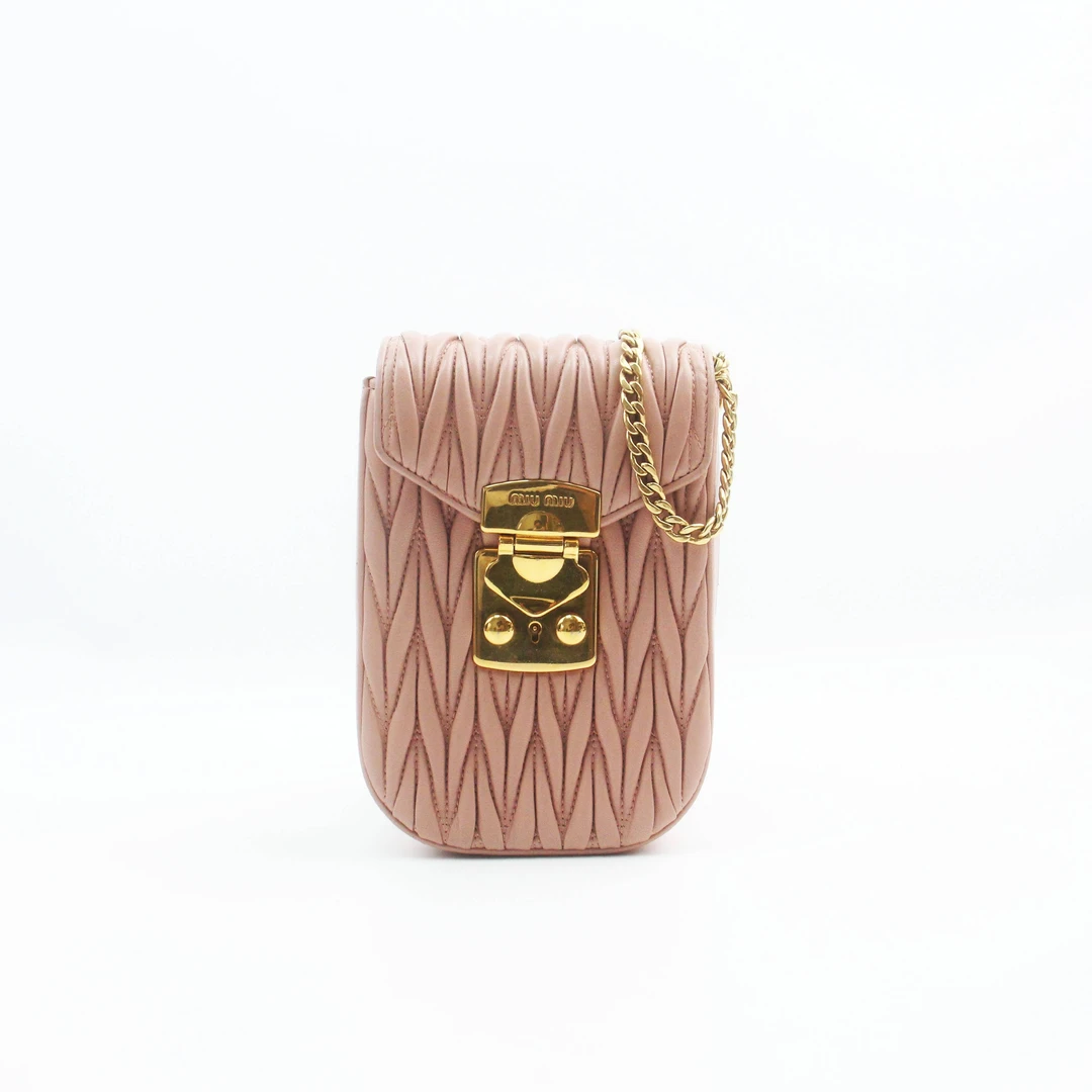 95新 MIU MIU/缪缪 81029B 粉色褶皱单肩斜挎包