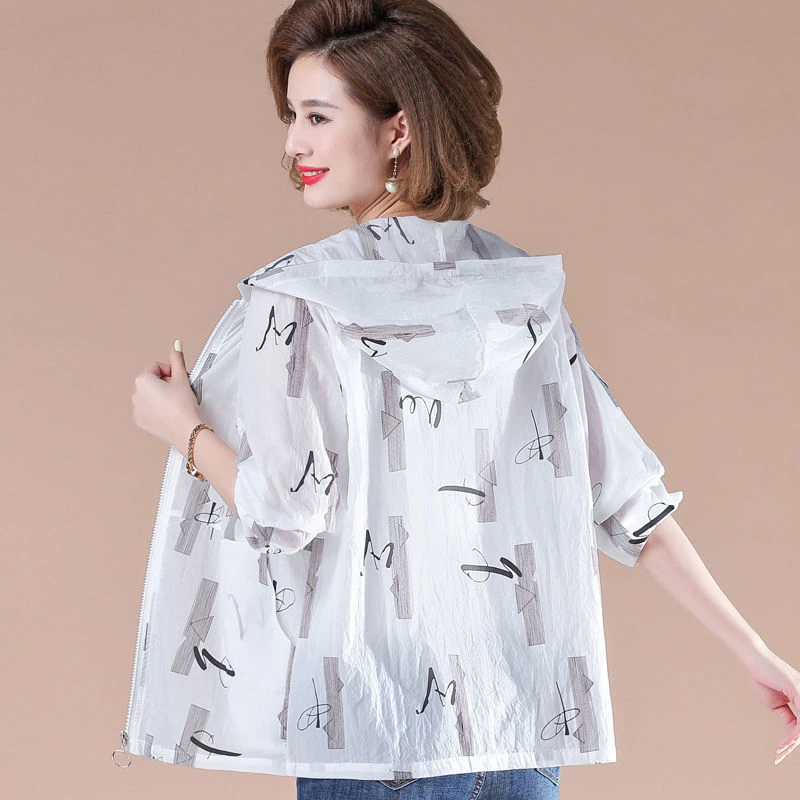 中老年人防晒衣女2025新款大码妈妈夏装上衣服夏季薄款防晒服外套