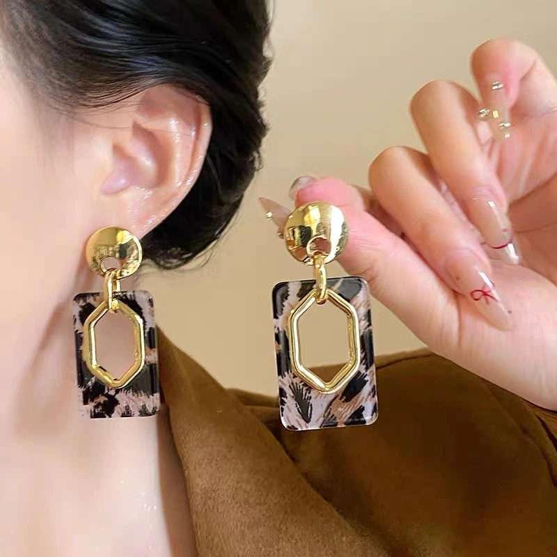 铁合金耳饰 日韩夸张方脸耳饰气质几何形简约欧美耳环小众个性