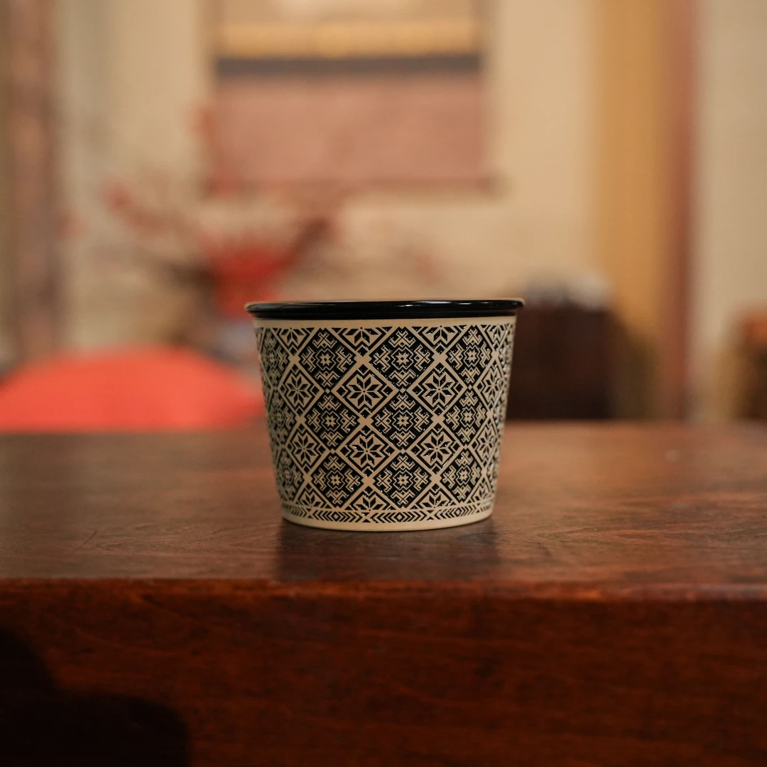 阿茶  四燕巡堂猪口杯黑釉（瓷茶SYXT0002）