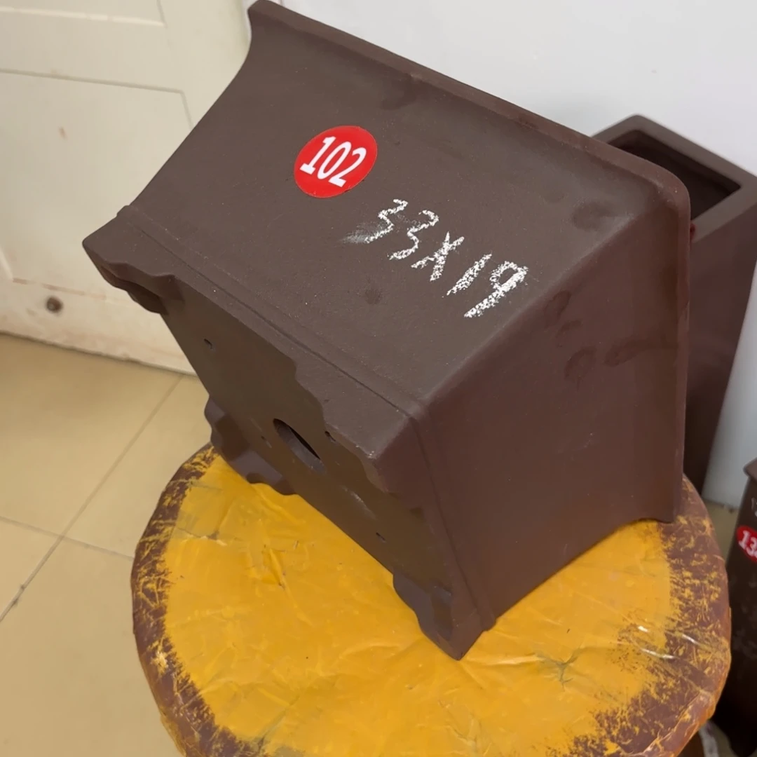 紫砂花盆呜呜呜呜