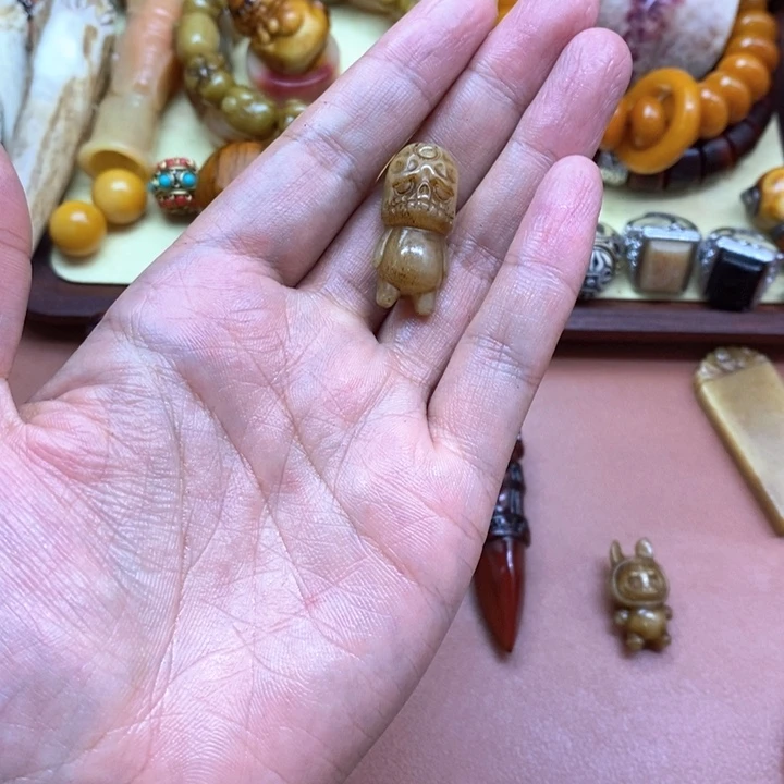 皮***忌驼骨吊坠驼骨吊坠