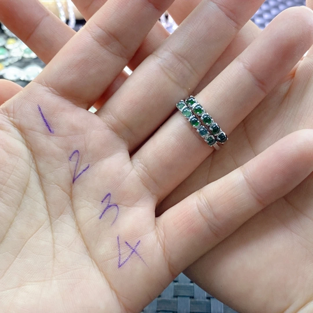 菩***下未镶嵌戒指翡翠缅甸