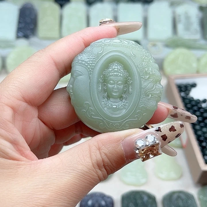 和田玉未镶嵌颈饰