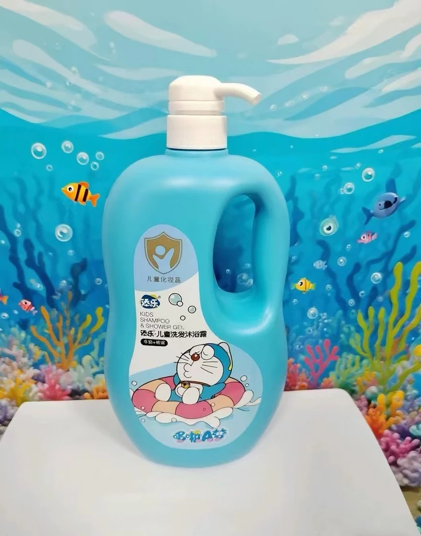 添乐哆啦a梦牛奶滋润洗发沐浴二合一宝宝清洁护肤大量