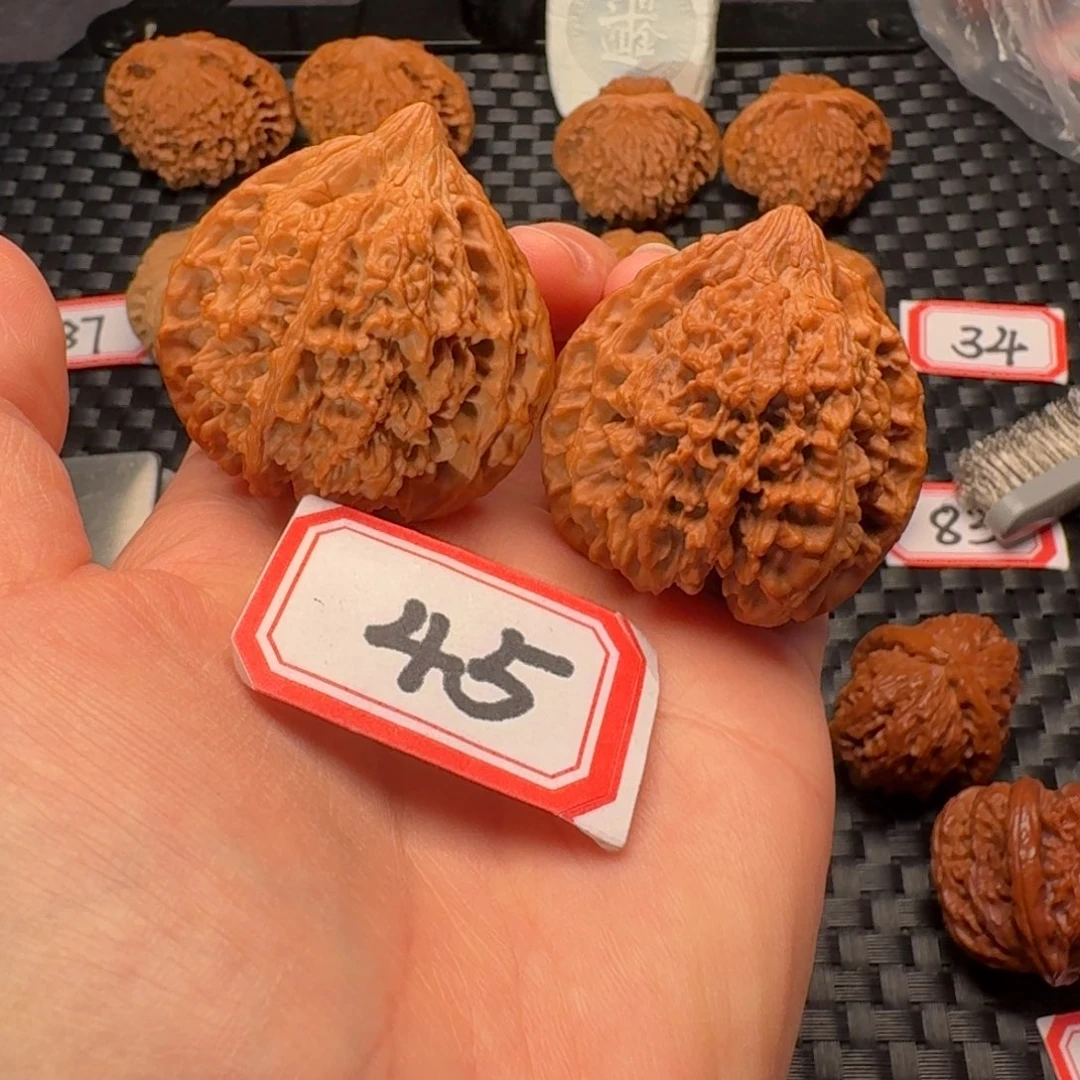 把件文玩核桃全品44尺满天星