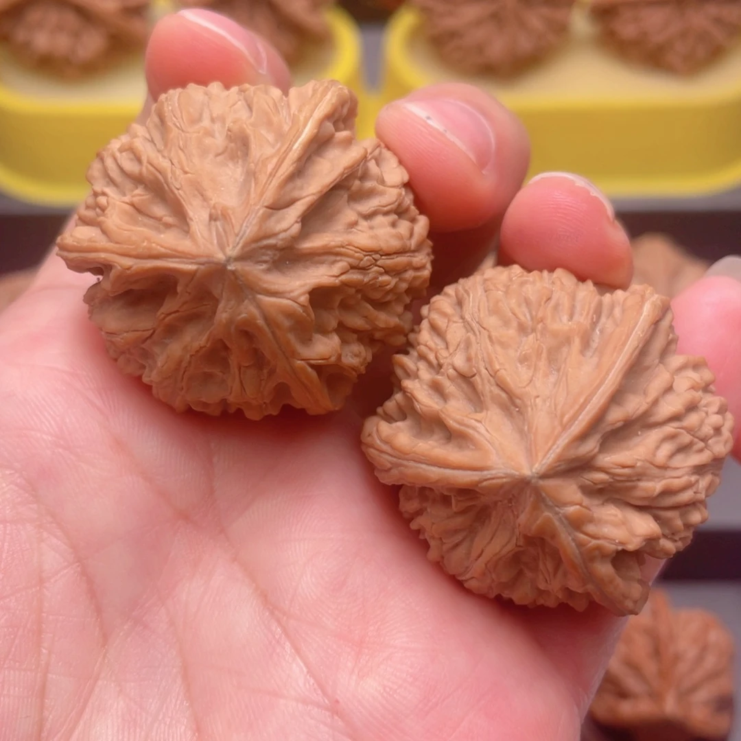 把件文玩核桃毕业玉龙粗筋正奔38.