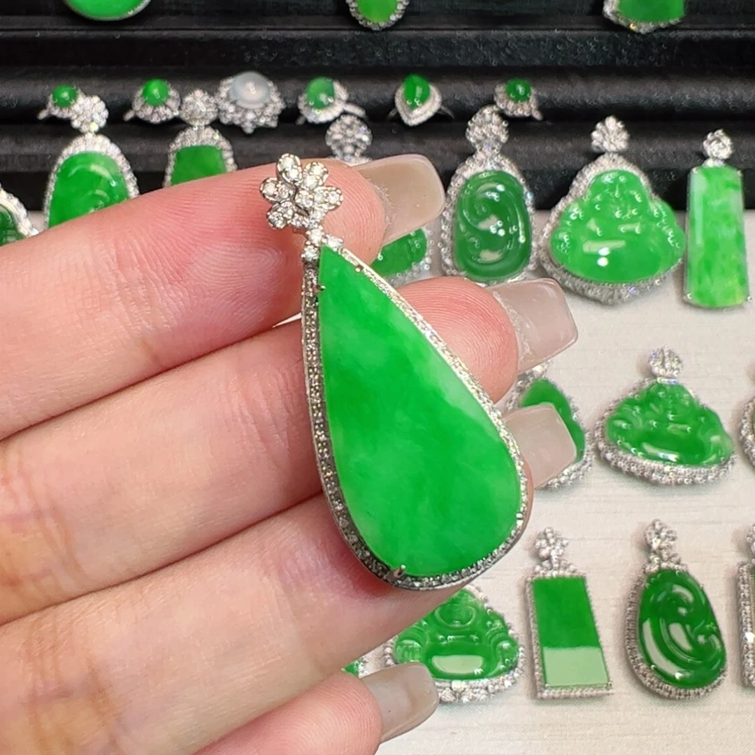 翡翠18K金镶嵌吊坠(不含链)