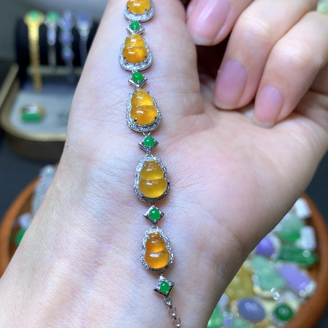 【闪购商品】翡翠颈饰18K金镶嵌加****阳翡翠吊坠项链