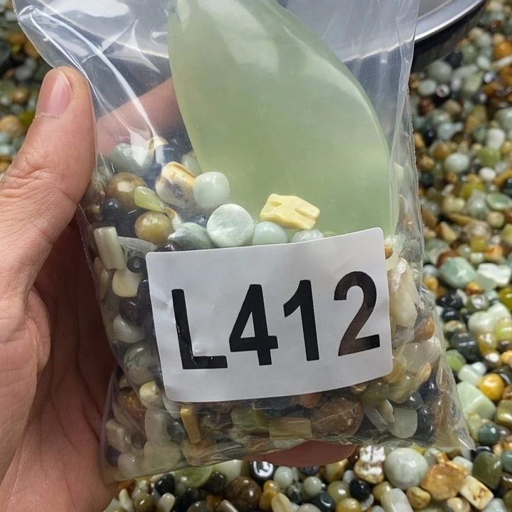 蛇纹石玉鱼缸石未镶嵌