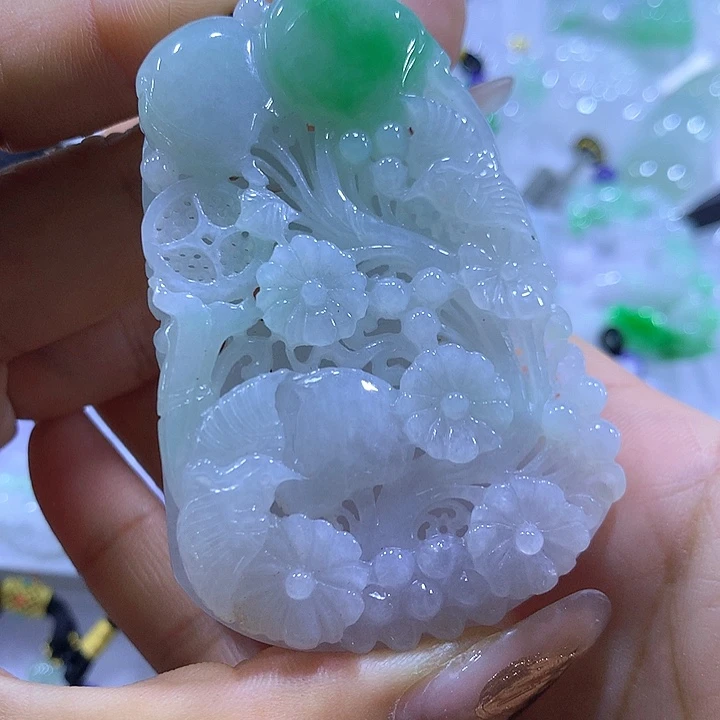 颈饰未镶嵌翡翠天然翡翠A货吊坠