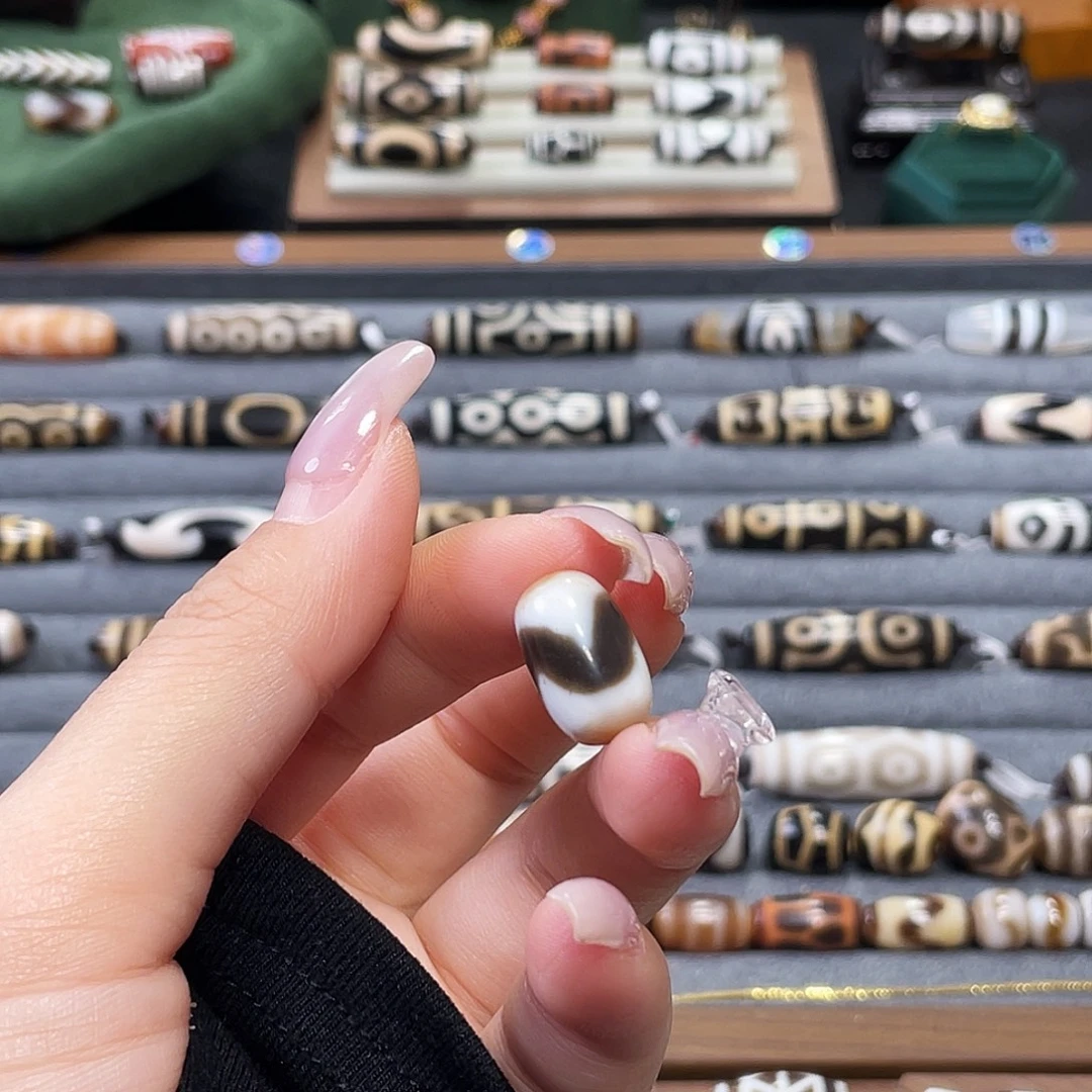 玛瑙/玉髓未镶嵌珠宝半成品