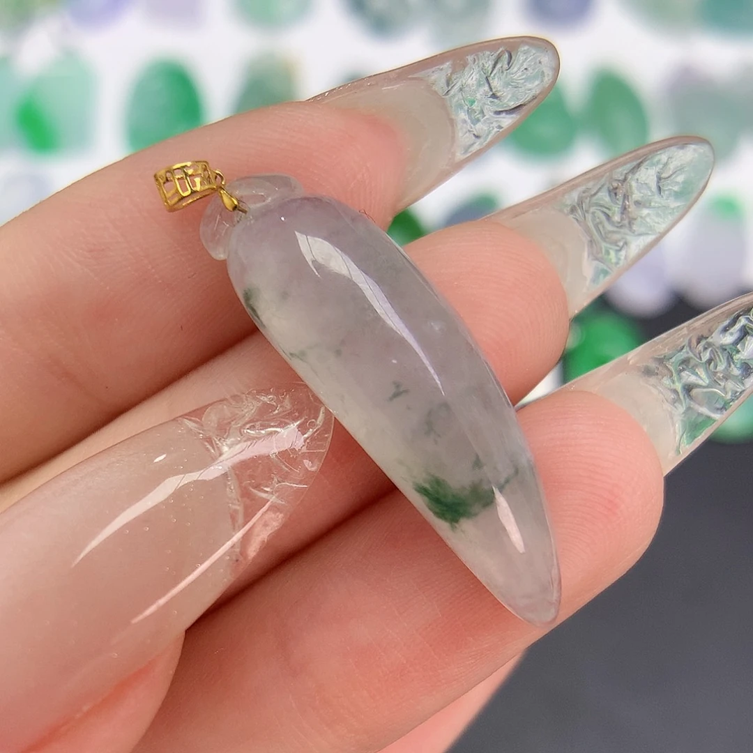 翡翠18K金镶嵌颈饰888888888888